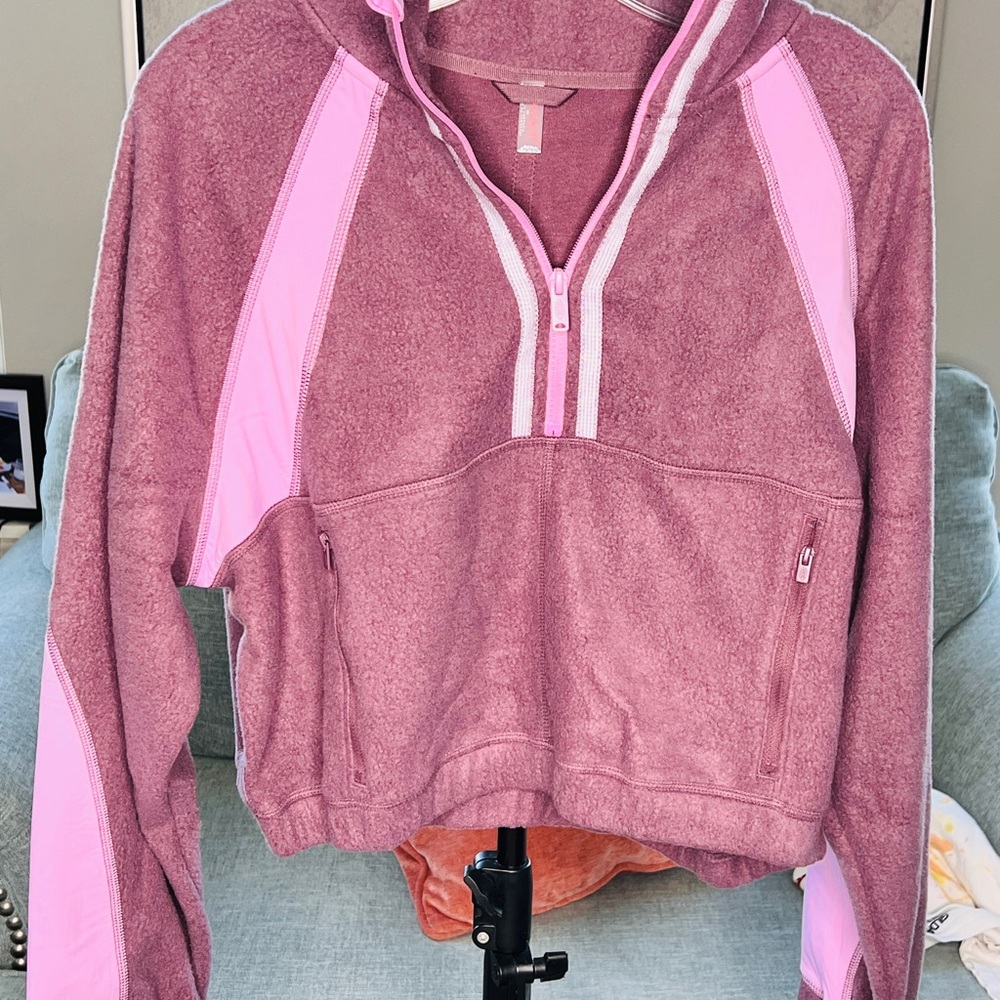 Half zip crop jacket so fly by free people size XS, boysenberry combo